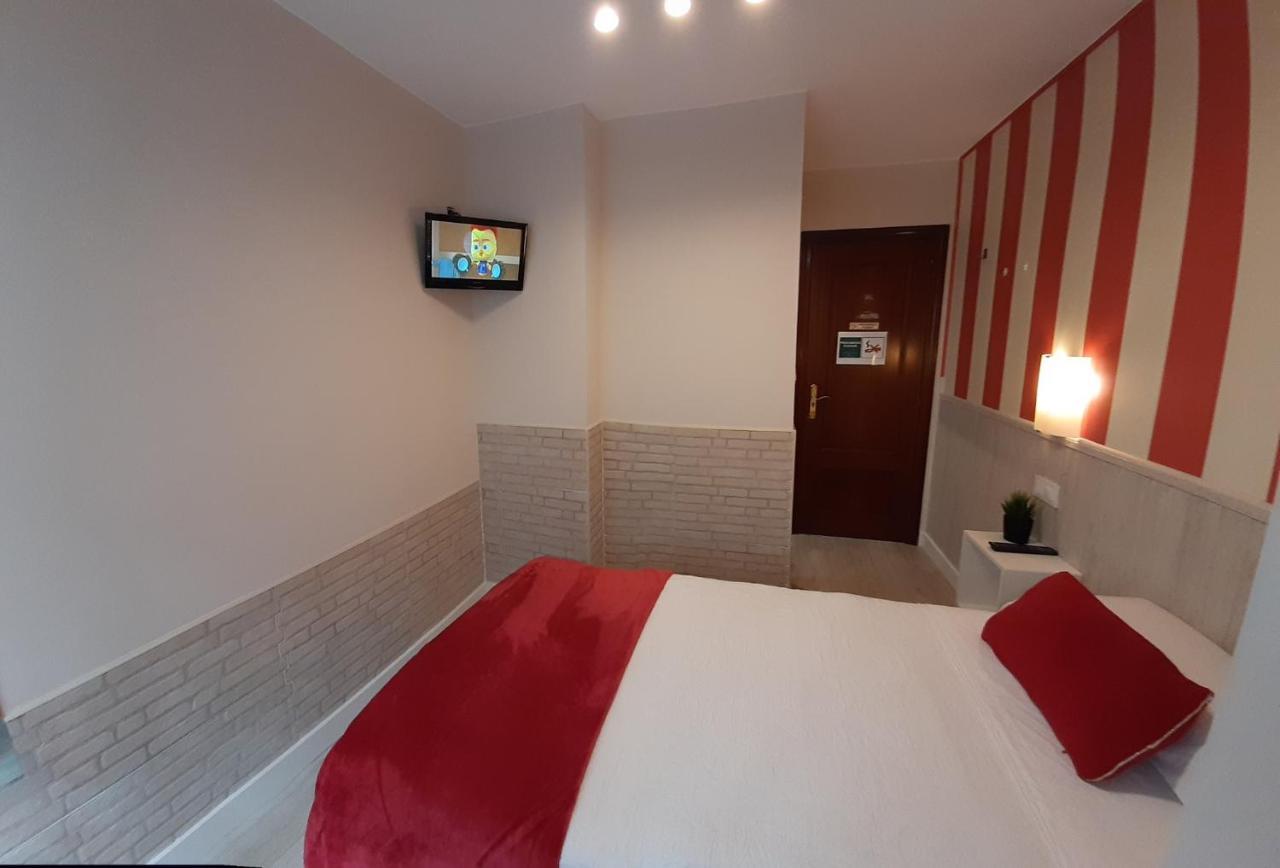 Hostal Verdemar Hotel Хихон Екстериор снимка